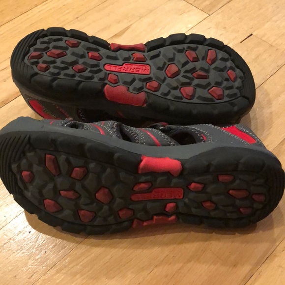 Line New red/gray Merrell sandals size 2 - Picture 4 of 4